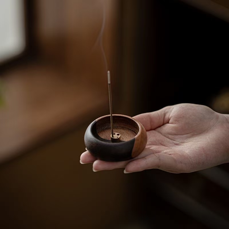 Taca na kadzidła z litego drew – Shop Home Fragrance recenzja i cena
